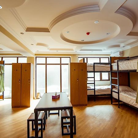 Feyu Hostel Баку Екстериор снимка