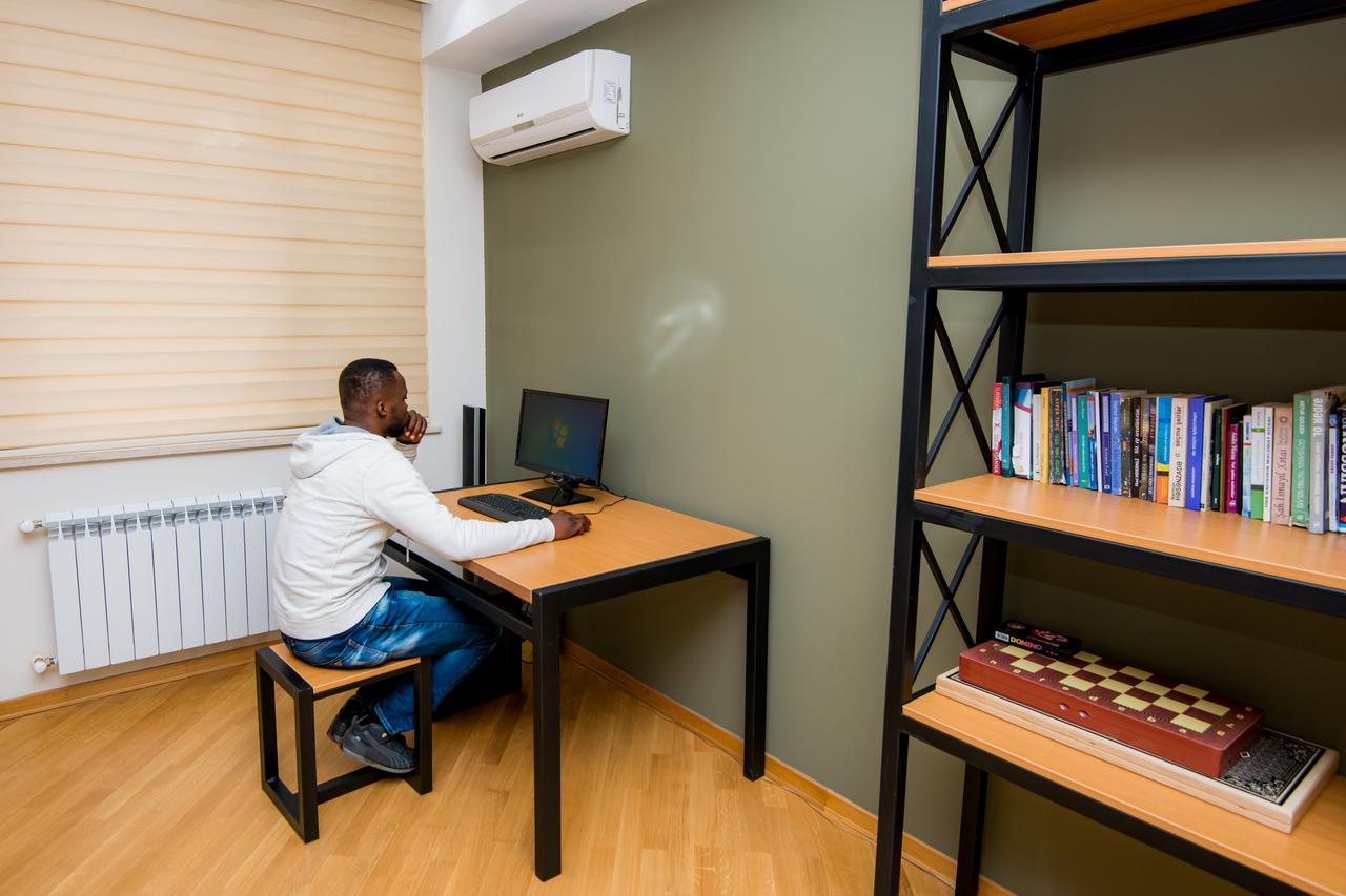 Feyu Hostel Баку Екстериор снимка