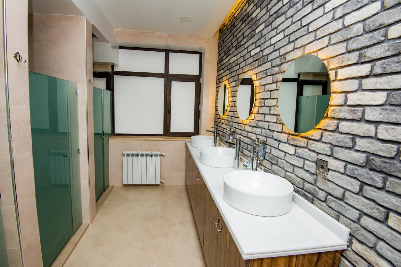 Feyu Hostel Баку Екстериор снимка
